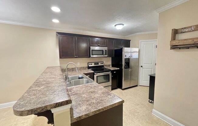 Large Town Home with Garage