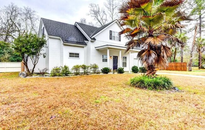 3 bed, 2.5 bath located in Isle of Hope area Savannah, GA--Available in March 2025!!