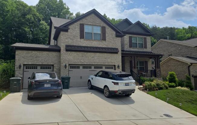 5712 WOODROSE LN