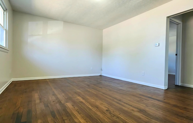 3 beds, 1 bath, $1,700