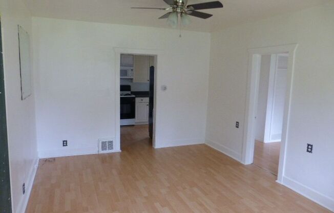 3 beds, 1 bath, $1,595