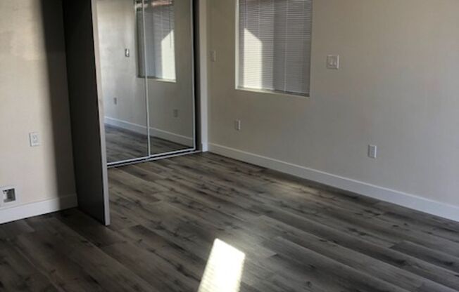 New on the Market, Studio Complete Renovated in Cypress