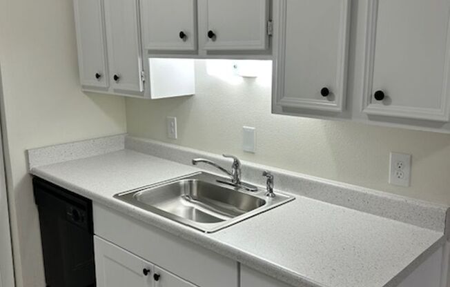 1 bed, 1 bath, 700 sqft, $1,185, Unit Unit A