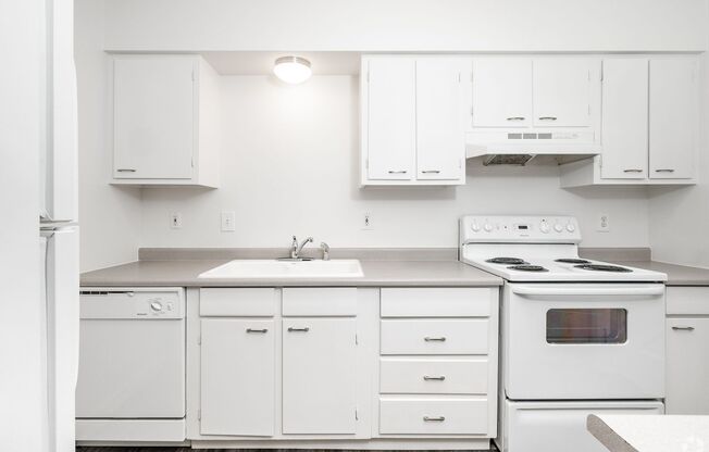 2 beds, 1.5 baths, 989 sqft, $1,795, Unit C-215