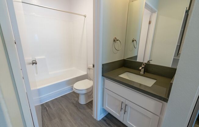 1 bed, 1 bath, 600 sqft, $1,648, Unit 205