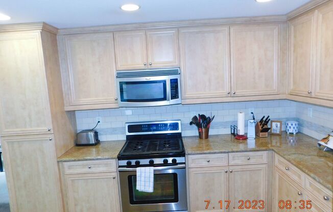 2BED/2BATH Towhhome in Oxnard