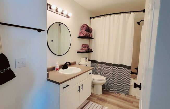 2 beds, 2 baths, 915 sqft, $2,575, Unit 4346-15