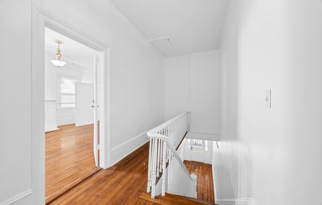 112 E Anderson