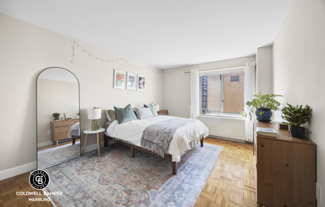 300 W 135 ST