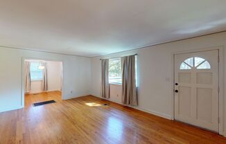 3 beds, 1 bath, $1,100