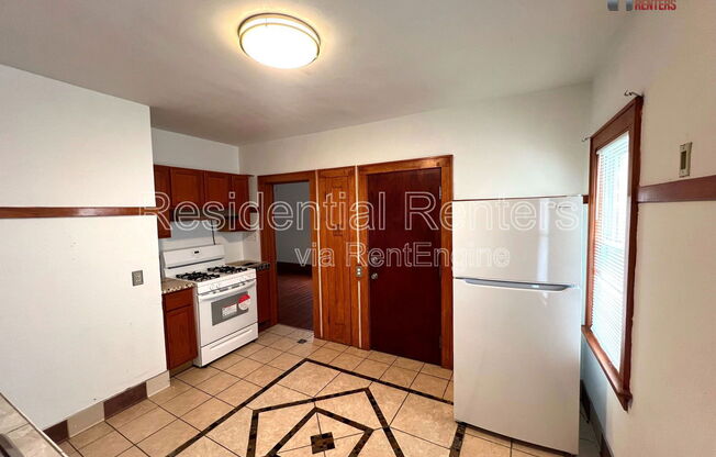 2728 N 47 ST
