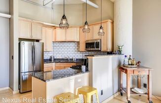 1901 E. Hennepin Ave. #205