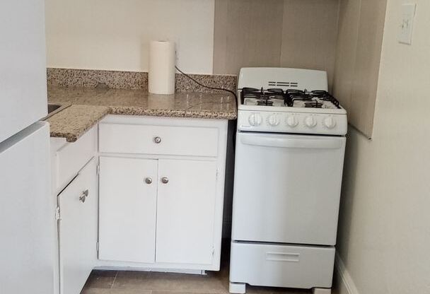 1560 Fairmont Manor Apartments