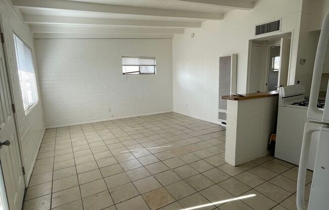 1 bed, 1 bath, 550 sqft, $995, Unit 22