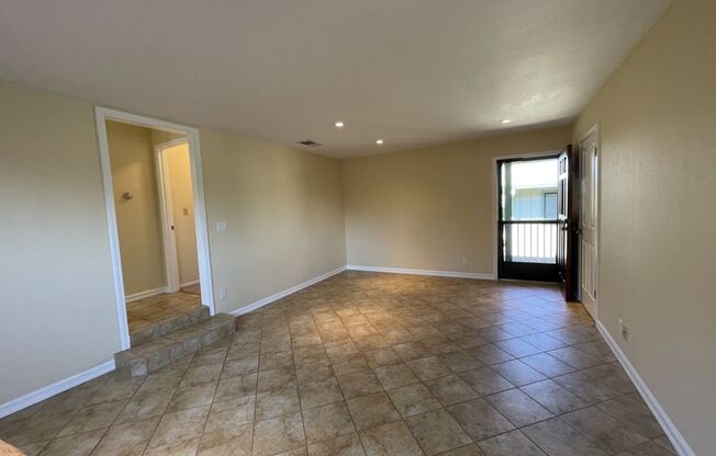 2 beds, 1 bath, $2,400