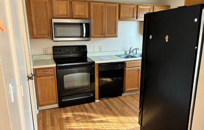 2 beds, 2 baths, $1,450