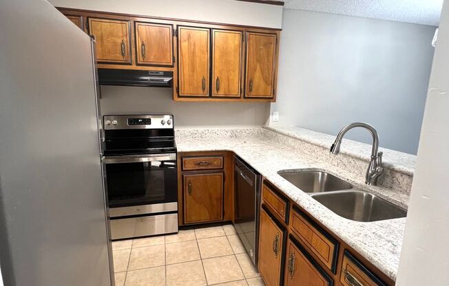 WATERFRONT CONDO IN LAKE PARK