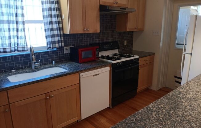 3 beds, 2 baths, $2,299