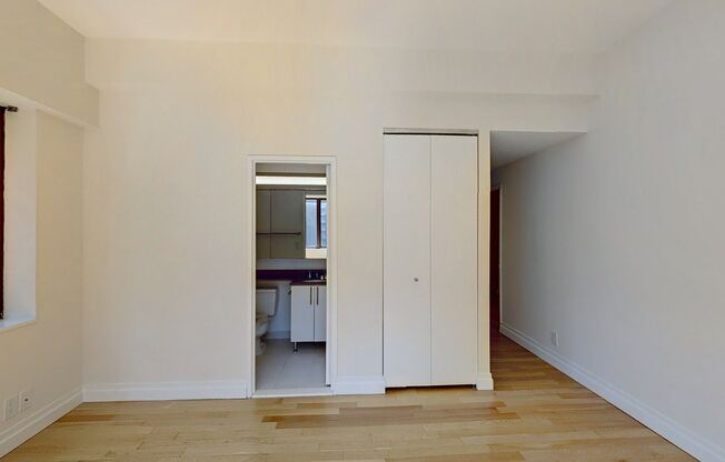 2 beds, 2 baths, 929 sqft, $6,546, Unit 26A