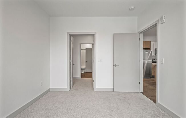 1 bed, 1 bath, 680 sqft, $1,399, Unit 242