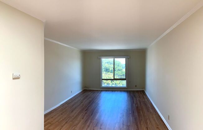 2 beds, 1 bath, 1,050 sqft, $3,595, Unit 617