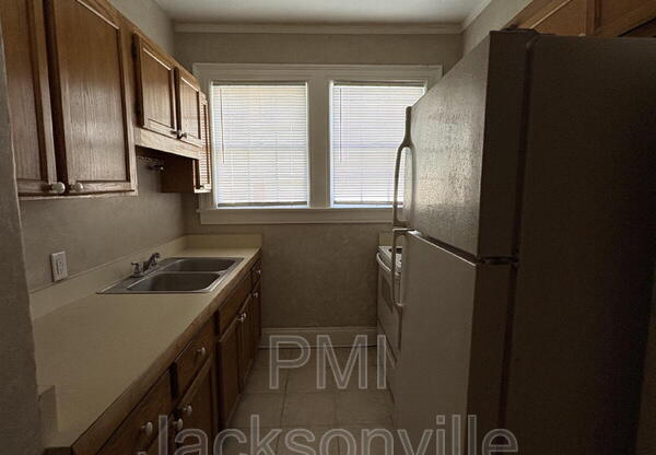 2908 POST ST