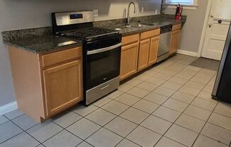 Spacious Two Bedroom Condo in the Barwick-Large Kitchen-Renovated Bathroom