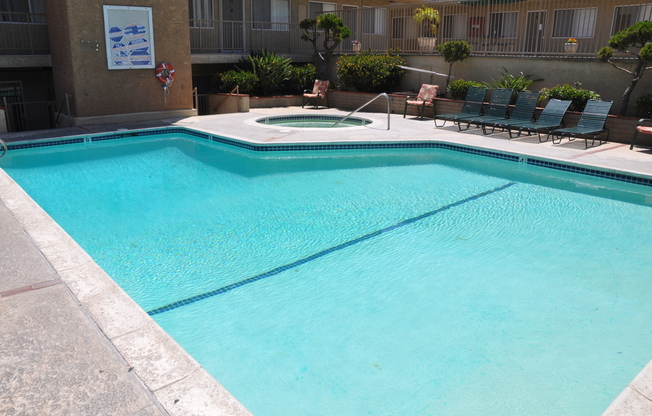 2 beds, 2 baths, 938 sqft, $2,395, Unit 0019