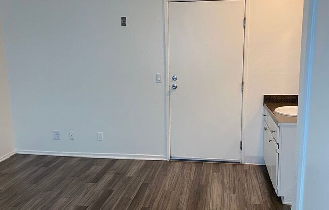 Studio, , 450 sqft, $1,225