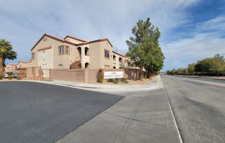 2 beds, 2 baths, $1,400