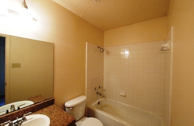 3 beds, 2 baths, $1,200