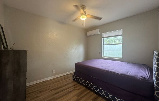 2 beds, 1 bath, $1,700, Unit A