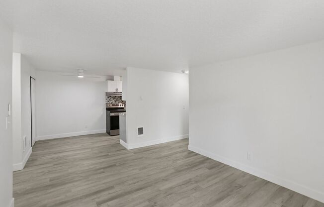 2 beds, 1 bath, 752 sqft, $1,525, Unit 224