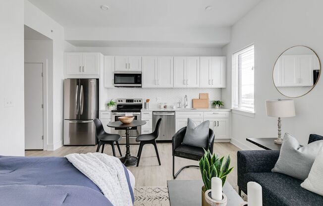 Studio, 1 bath, 357 sqft, $1,215, Unit 207