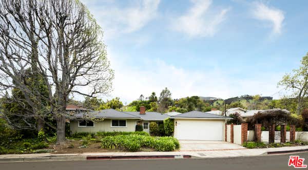 931 LAS PULGAS RD