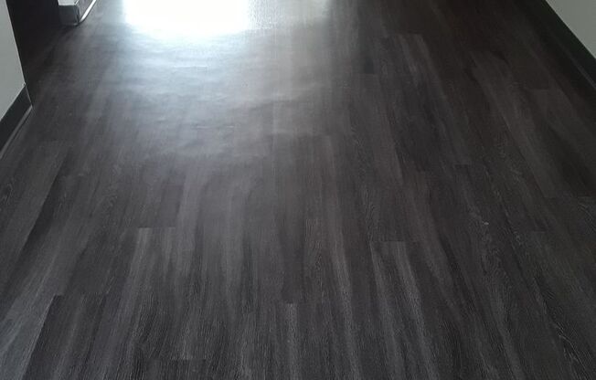 2 beds, 1.5 baths, 1,032 sqft, $1,800, Unit 6E