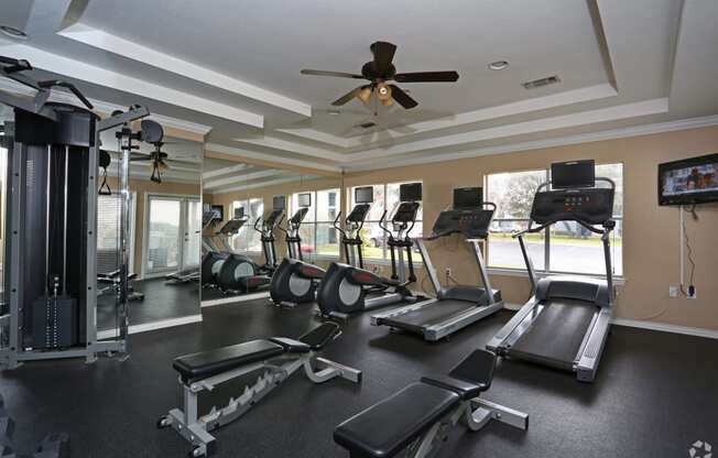 the estates at wellington green apartments cardio equipment