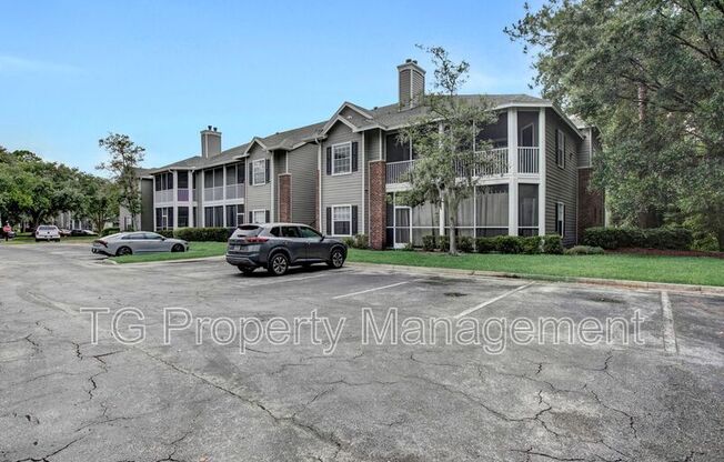 10000 Gate Parkway #123