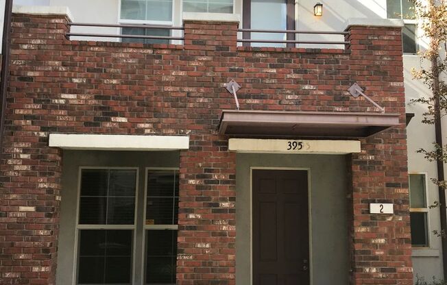 Located in the very popular northwest area in Glendale