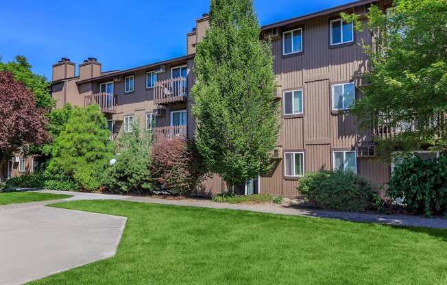 our apartments offer a clubhouse at Lincoln Village Apartments, Spokane, 99208