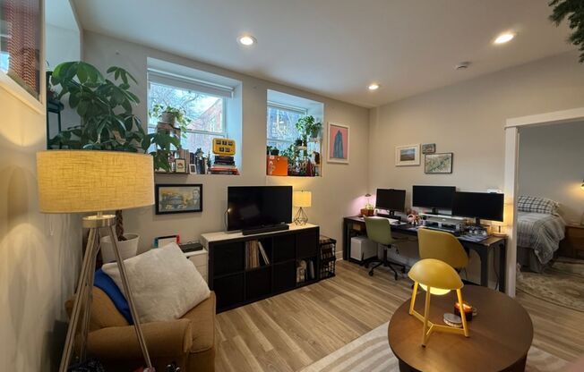 1 bed, 1 bath, 693 sqft, $2,299, Unit 105