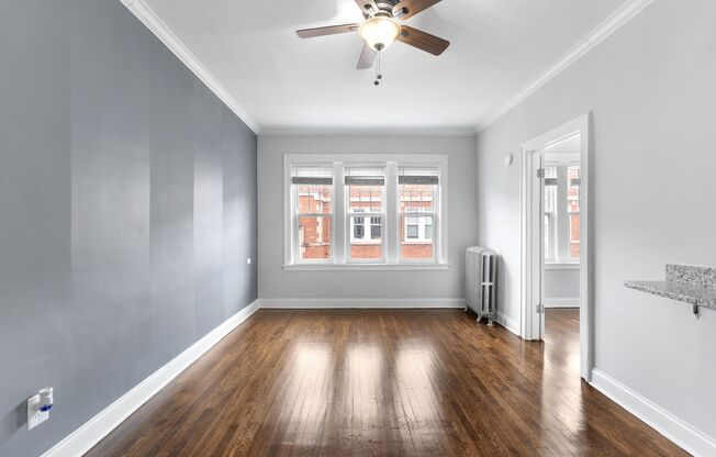 2 beds, 1 bath, 569 sqft, $2,250, Unit 6112-3E