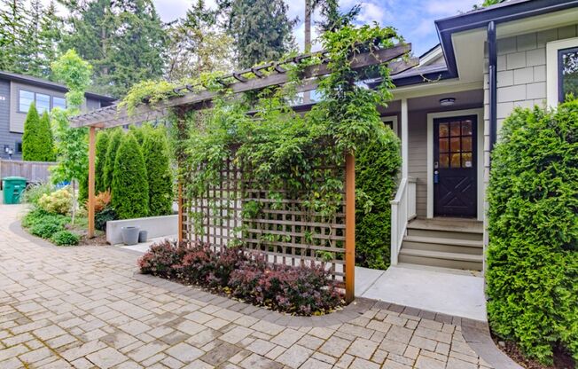 4Bd/2.75Ba Seattle House