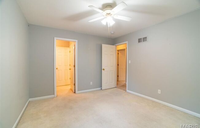 5 beds, 3.5 baths, 4,400 sqft, $3,750, Unit Castle Ridge Drive 570