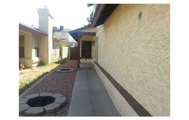 3 beds, 2 baths, $1,550