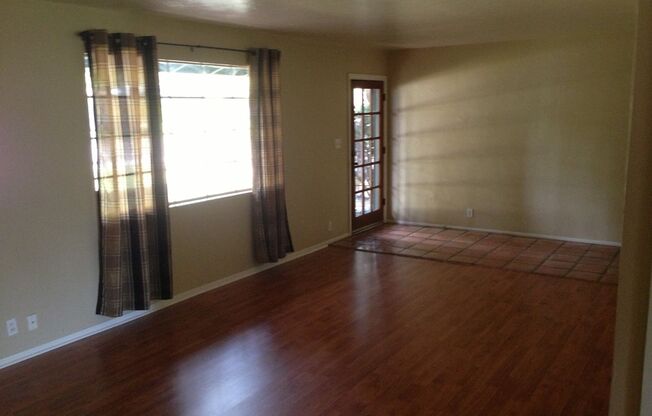 4 Bedroom in Hudson Park off Cedar