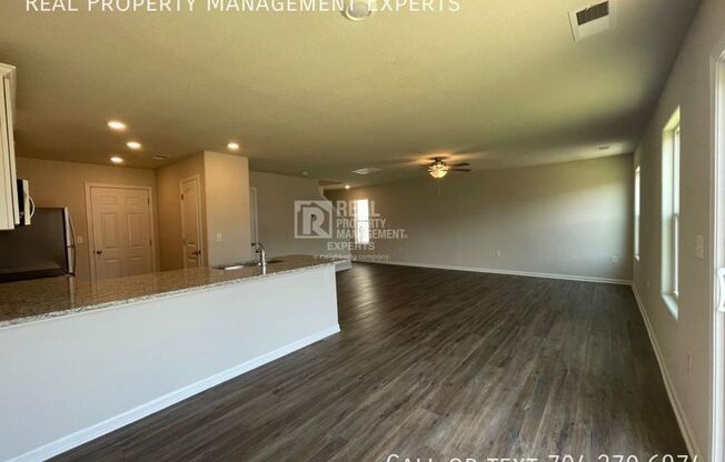 3 beds, 2.5 baths, 1,679 sqft, $1,895