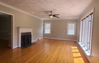 3 beds, 1.5 baths, $2,550