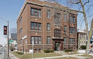 Richland Apartments on Bartlett