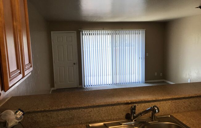 2 beds, 1.5 baths, 785 sqft, $1,049, Unit 129